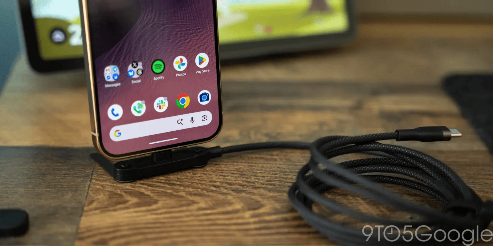 This clever USB-C cable doubles as a stand for your phone [Gallery]
