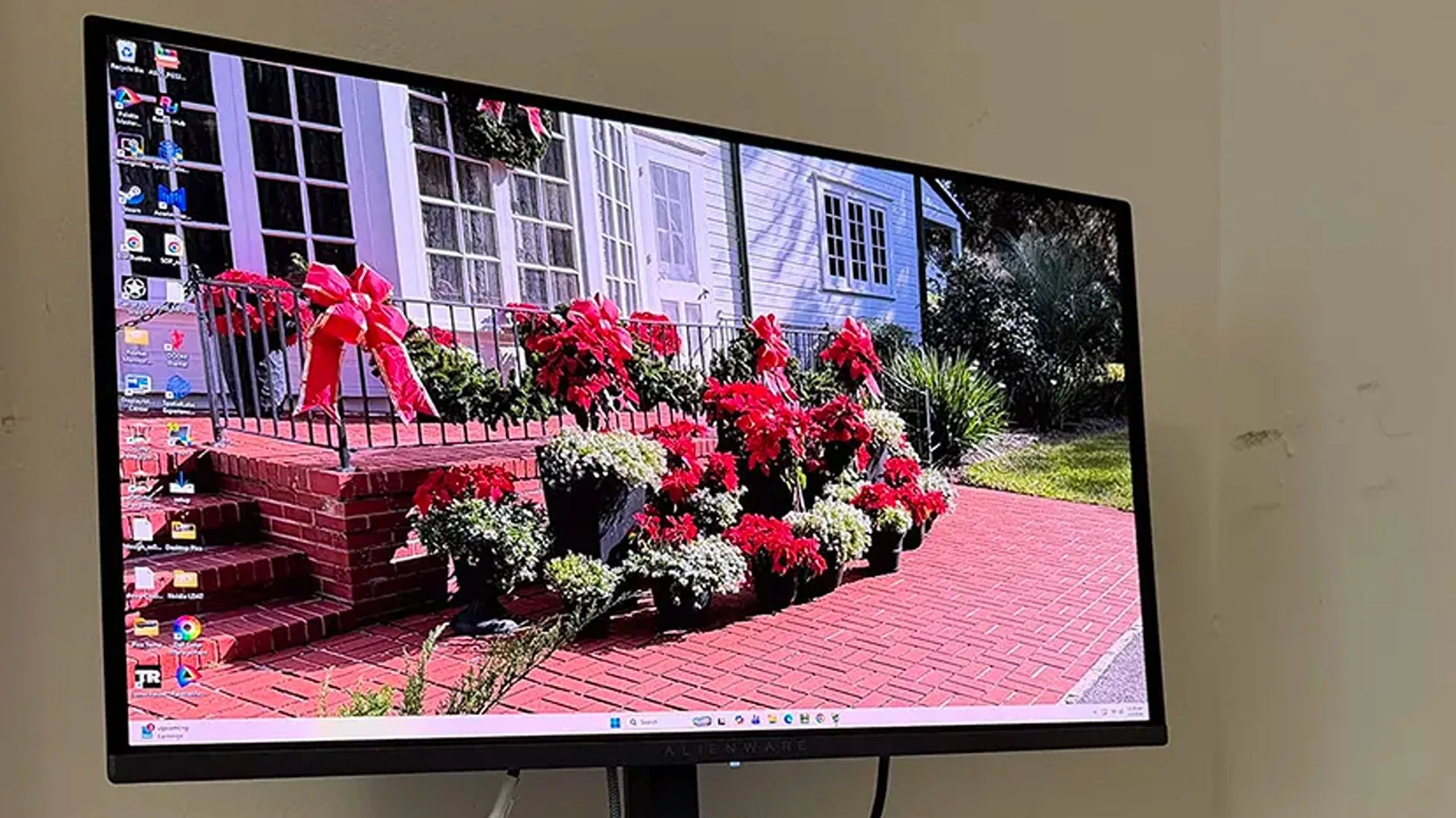 Dell’s new monitor price cuts offer sweet spots between productivity and gaming