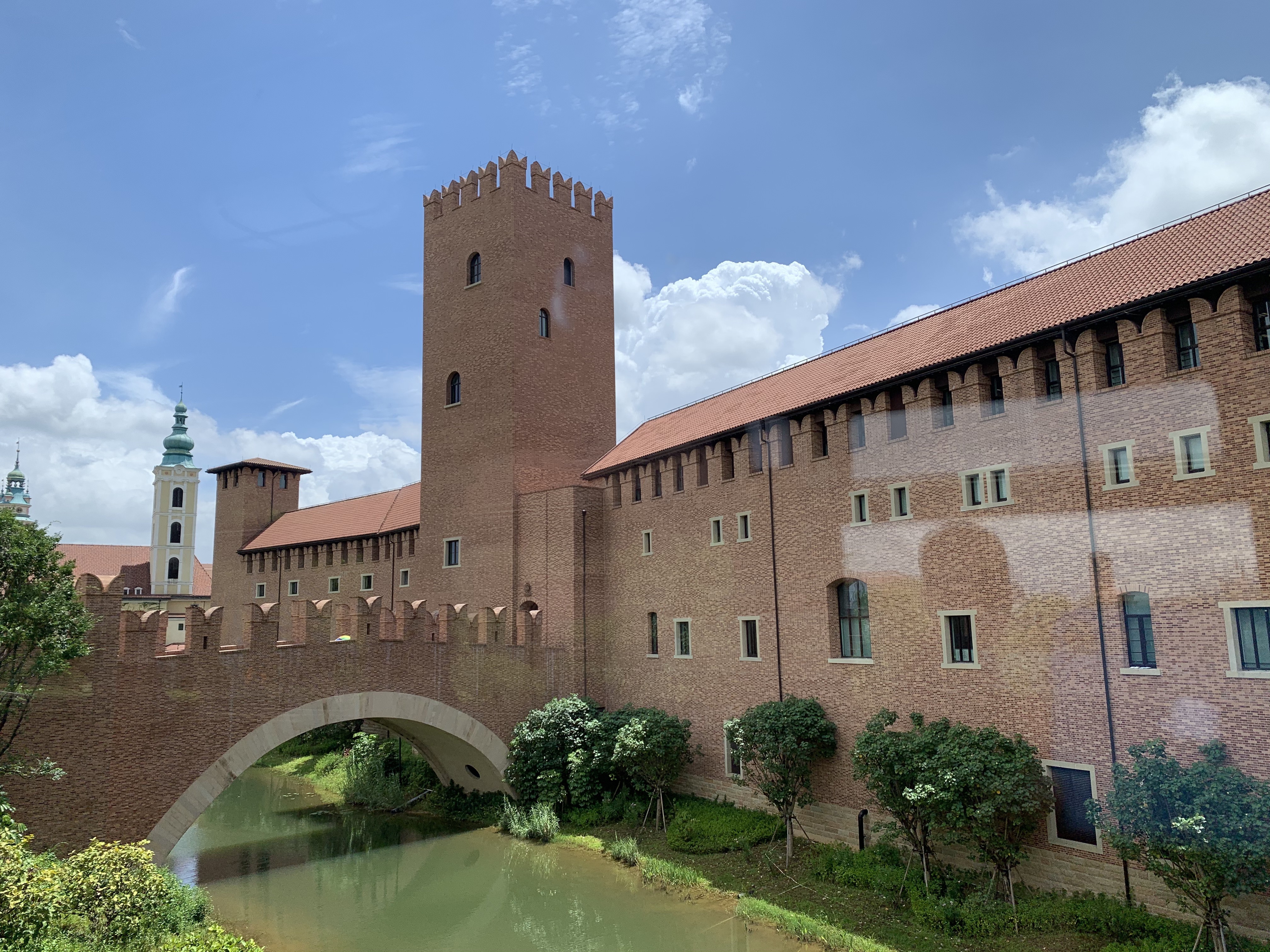 Fachadas del campus empresarial Huawei Fachadas del campus empresarial Huawei