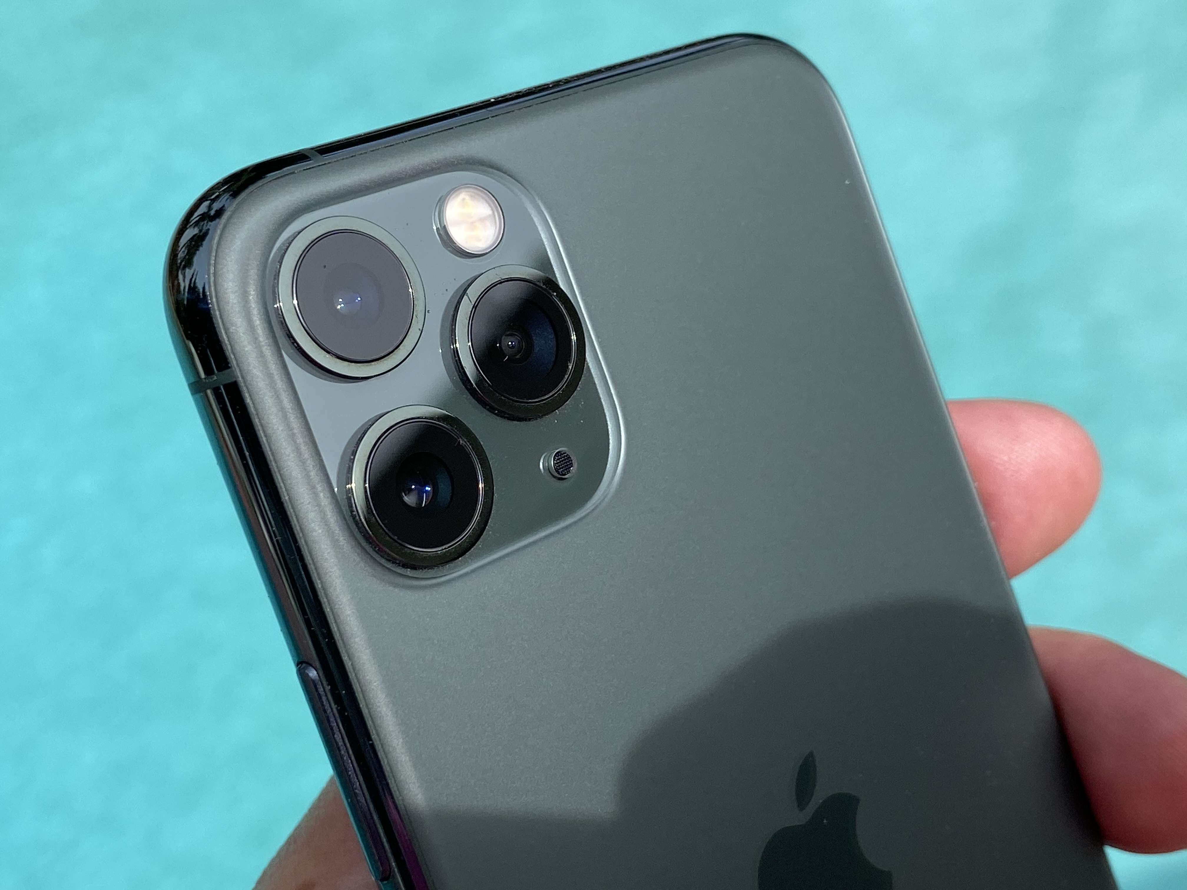 Review The Iphone 11 Pro And Iphone 11 Do Disneyland After Dark Techcrunch