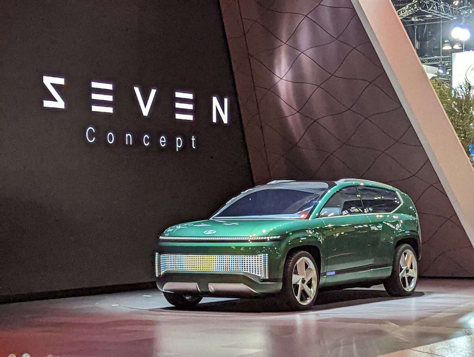 Hyundai's new electric suv concept showcases a 'hygienic' lounge-like