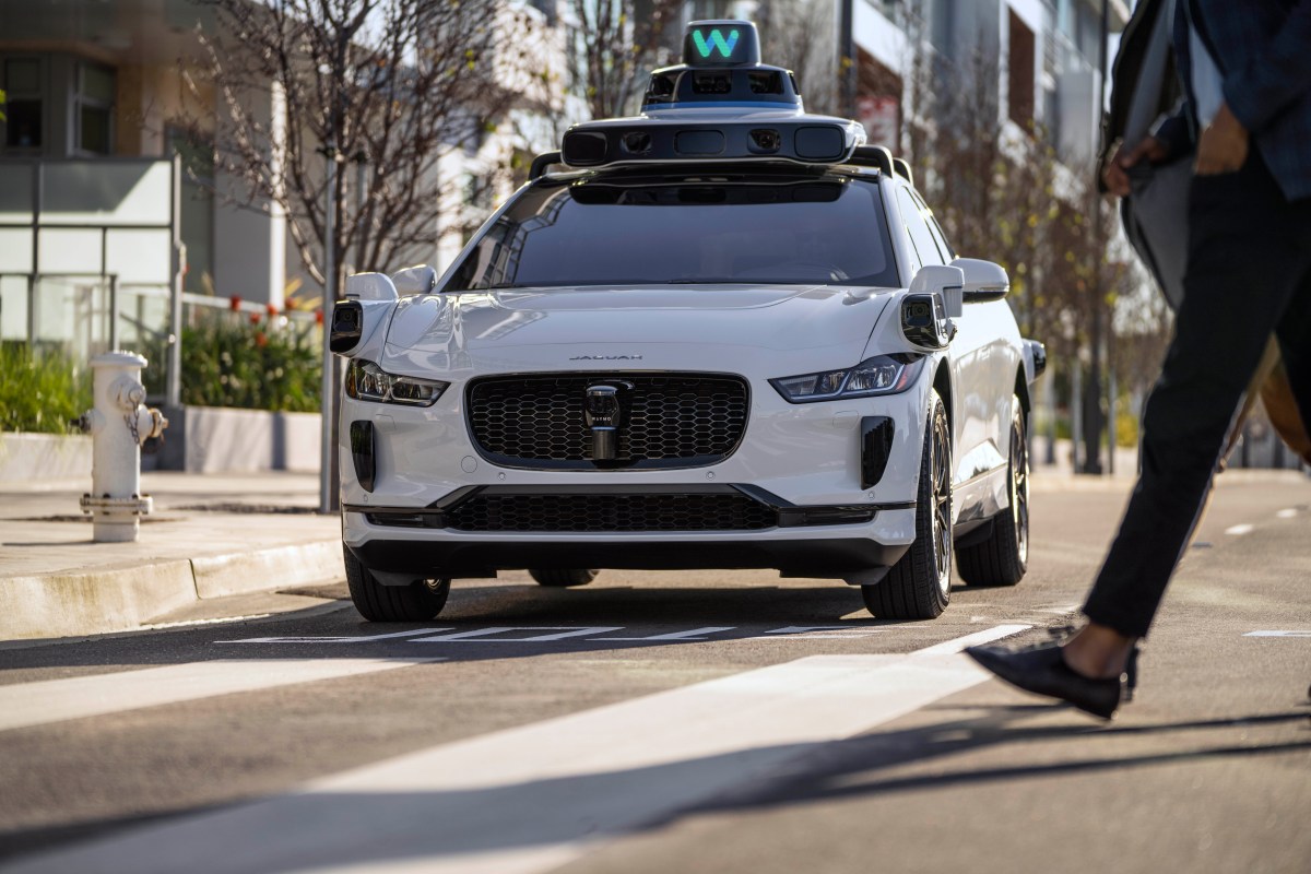 Waymo Approved to Expand Robotaxi Service in Silicon Valley The California Public Utilities Commission has authorized Waymo to extend its commercial robotaxi service, allowing the Alphabet company to operate its driverless ride-hailing vehicles in more communities south of San Francisco.