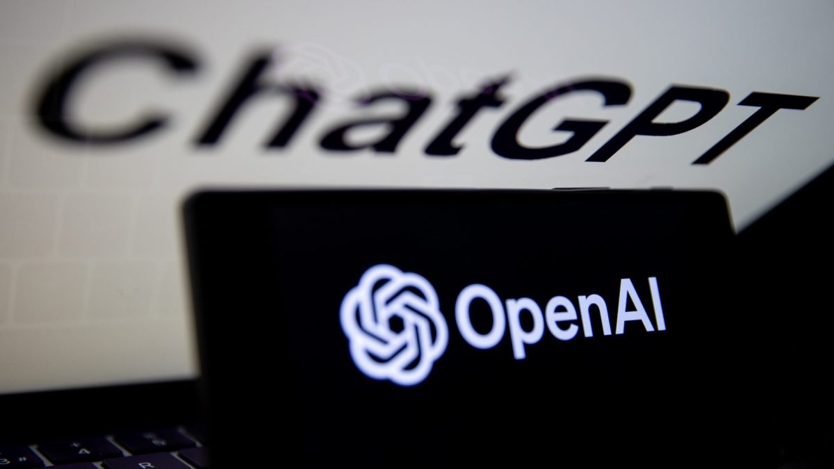 OpenAI’s ChatGPT platform continues to evolve, introducing new features to enhance user experience. Its memory function personalizes interactions by saving preferences, while an improved voice mode enables near real-time conversations. Additionally, the GPT Store offers a marketplace for AI-powered applications and services.
