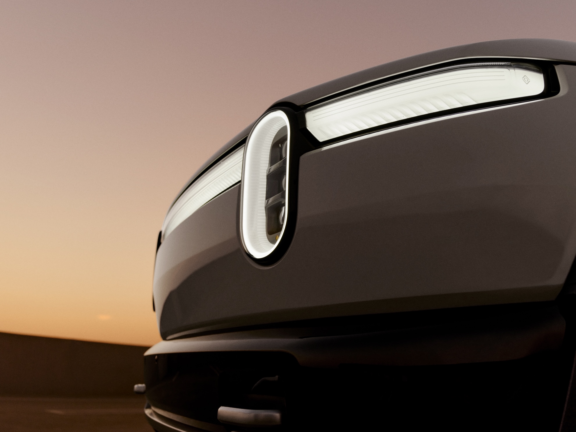تقوم شركة Rivian بتقليص حجم قرض وزارة الطاقة إلى 4.5 مليار دولار، مع تعزيز قدرة مصنع جورجيا