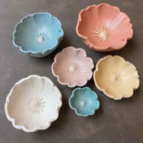 40 Adorable Clay Pinch Pot Ideas for Small Hands & Big Creativity 36 Shell Bowls