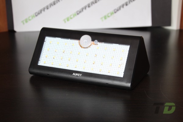 Aukey Lampada led solare