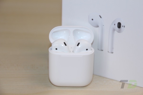 Apple AirPods