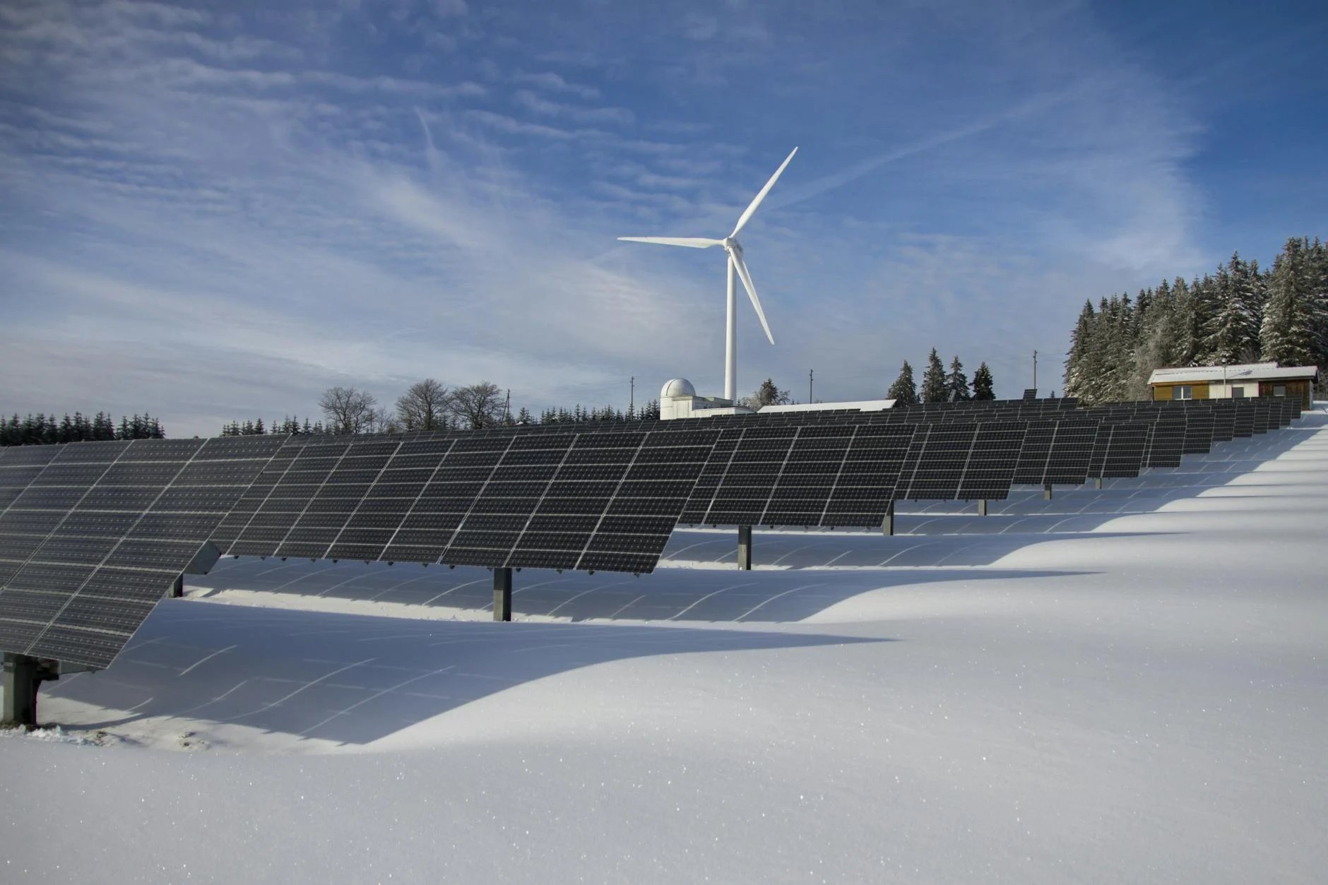 How to Monitor and Control Your Energy Usage with Tech
