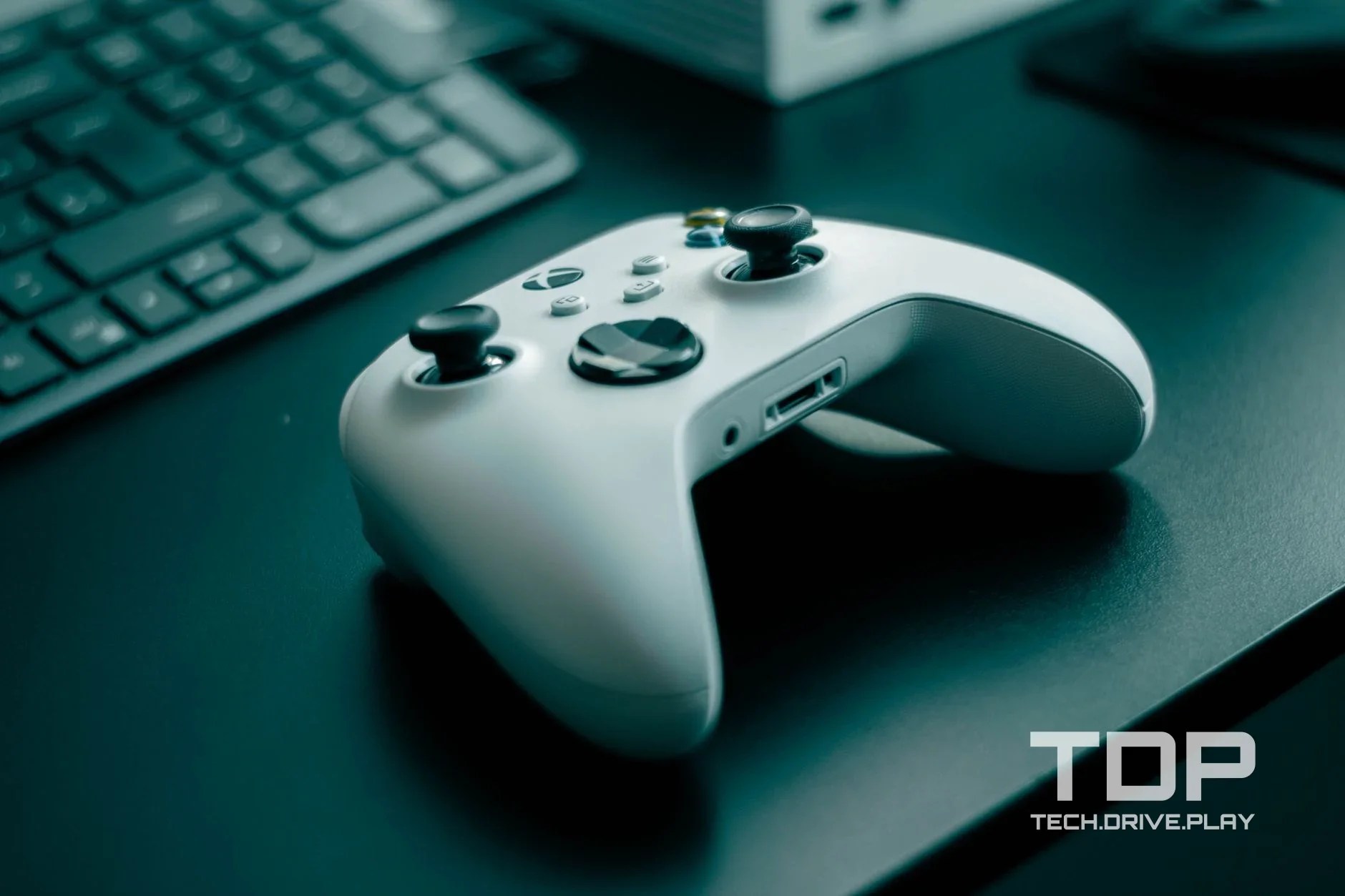 Wired vs 2.4GHz Wireless vs Bluetooth Controllers: Which One Should You Buy?