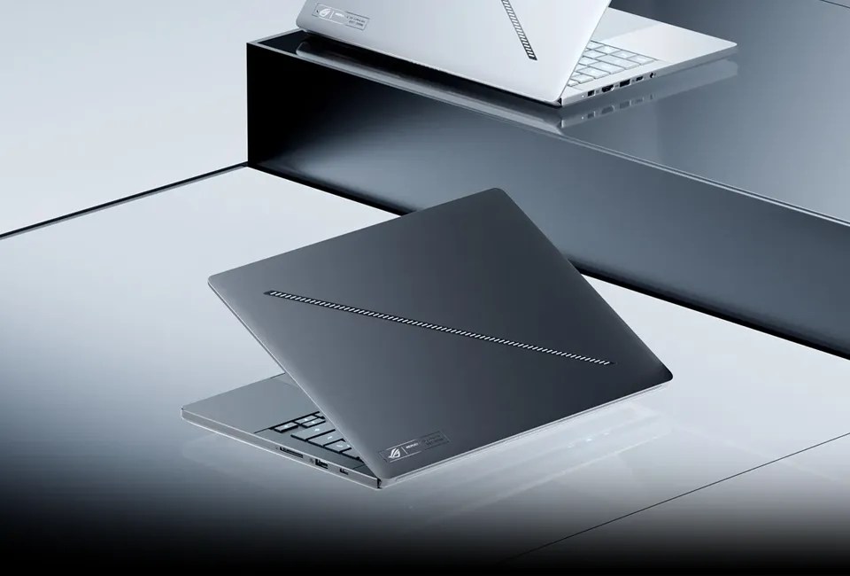 ASUS ROG Zephyrus G14 2026 Review: Small Laptop, Big Bloody Ambition