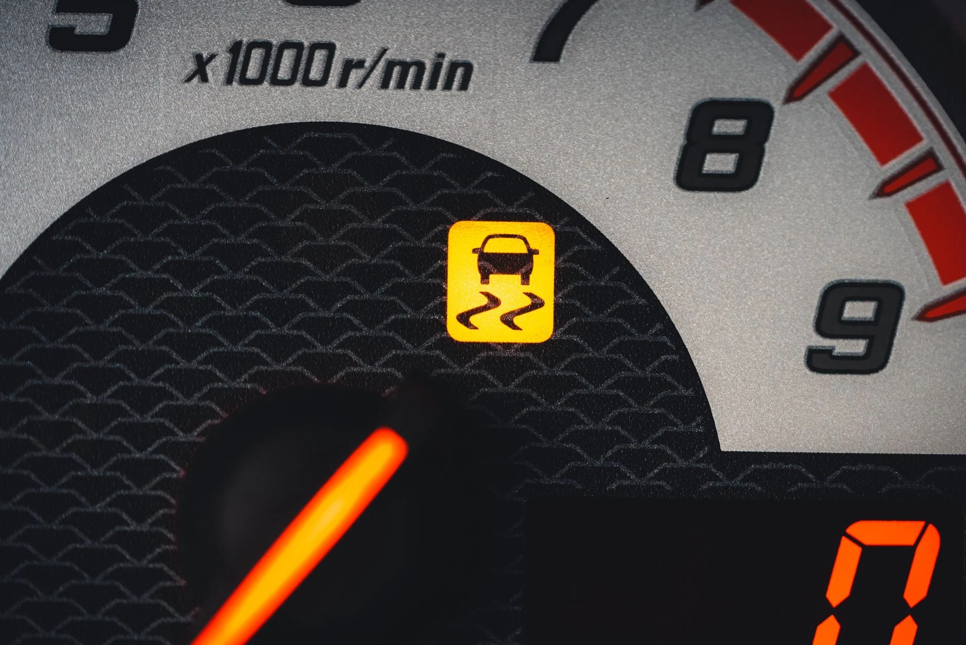 Dashboard warning lights explained: which ones mean stop driving now, and which ones are okay for the moment