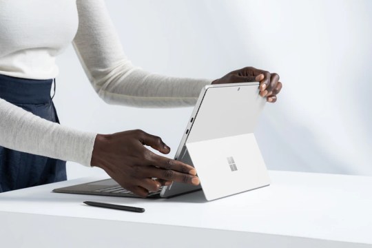 Surface Pro 8