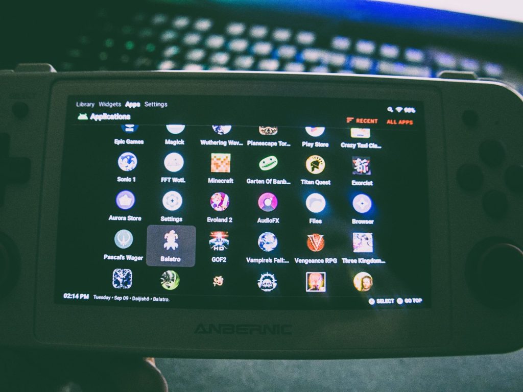 Anbernic RG404 Android apps and games installed -- Techigar