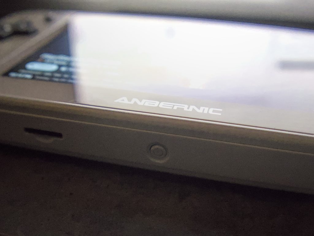 Anbernic RG505 power button on bottom of device -- Techigar