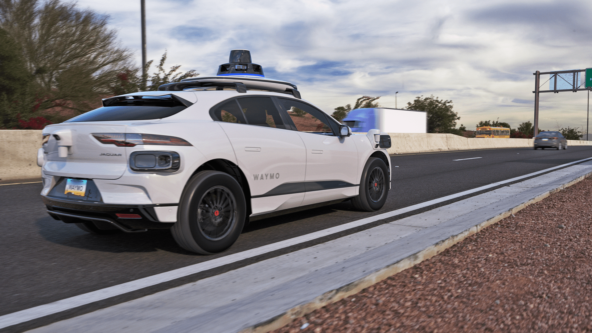 Self driving taxi outfit to go driverless on Phoenix freeways