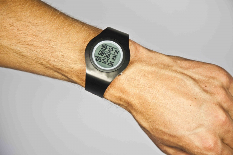 tikker-watch-youll-know-if-youll-die-tom