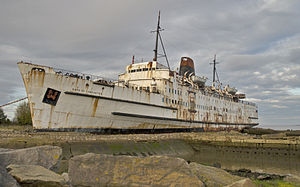 300px-duke_of_lancaster_beached_2010.jpg