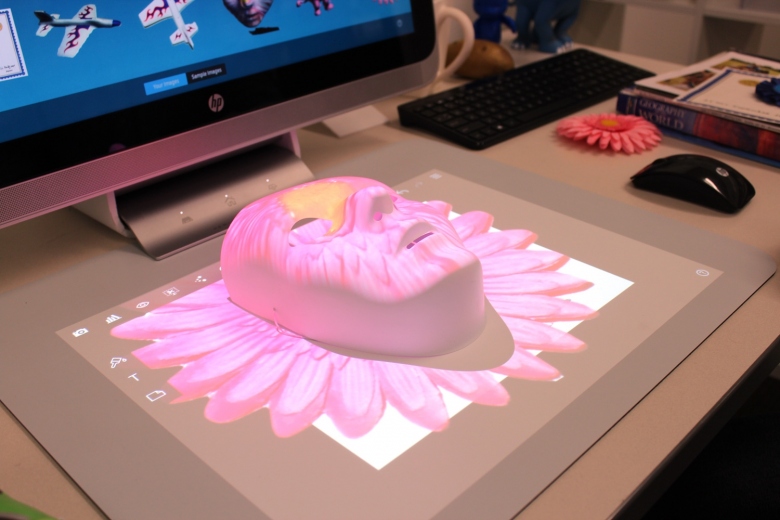 hp_sprout_projector_mask_2_oct_2014-1005
