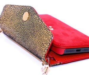iphone_case5.jpg