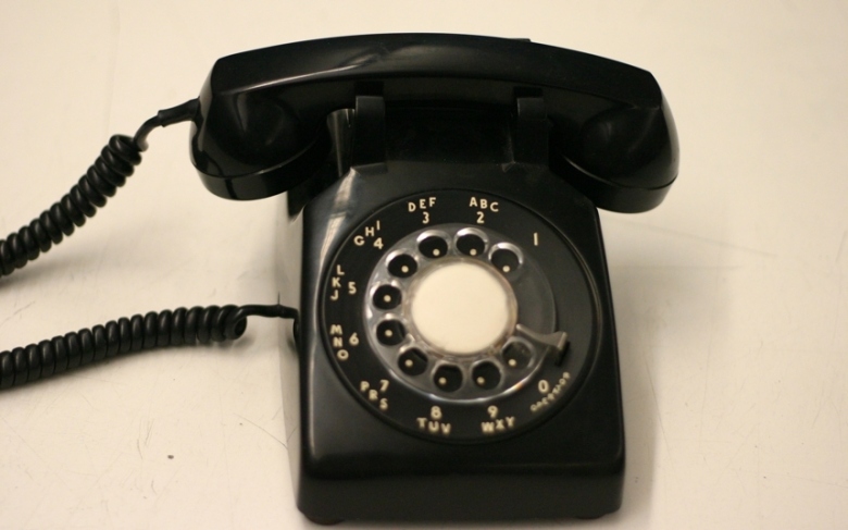rotaryphone1_3136495k.jpg