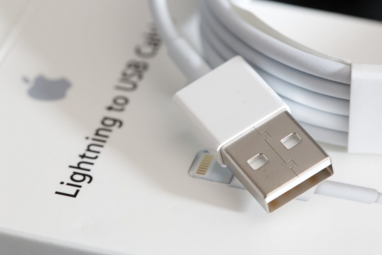longlightningcable.jpg