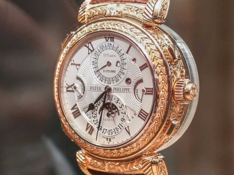 6watch.jpg