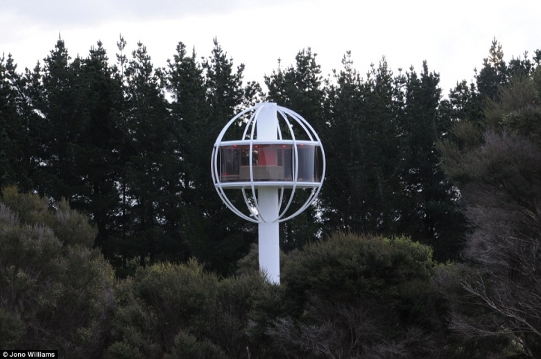 2b23ff3f00000578-3186829-image-a-57_1438
