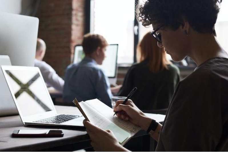 The 6 Top Criteria for Evaluating Crowdsourcing Companies