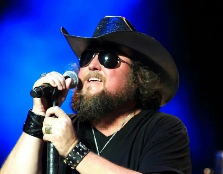 Colt Ford discusses his cancer diagnosis publicly.