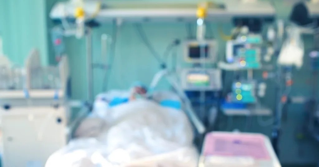 He refused to turn off the life support for his wife. She woke up two months later and gave her newborn son a big hug.