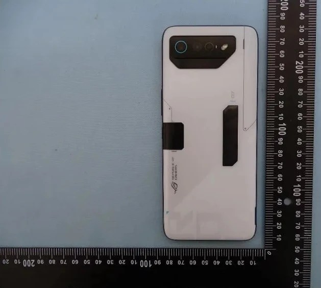 Asus-ROG-Phone-7-pro
