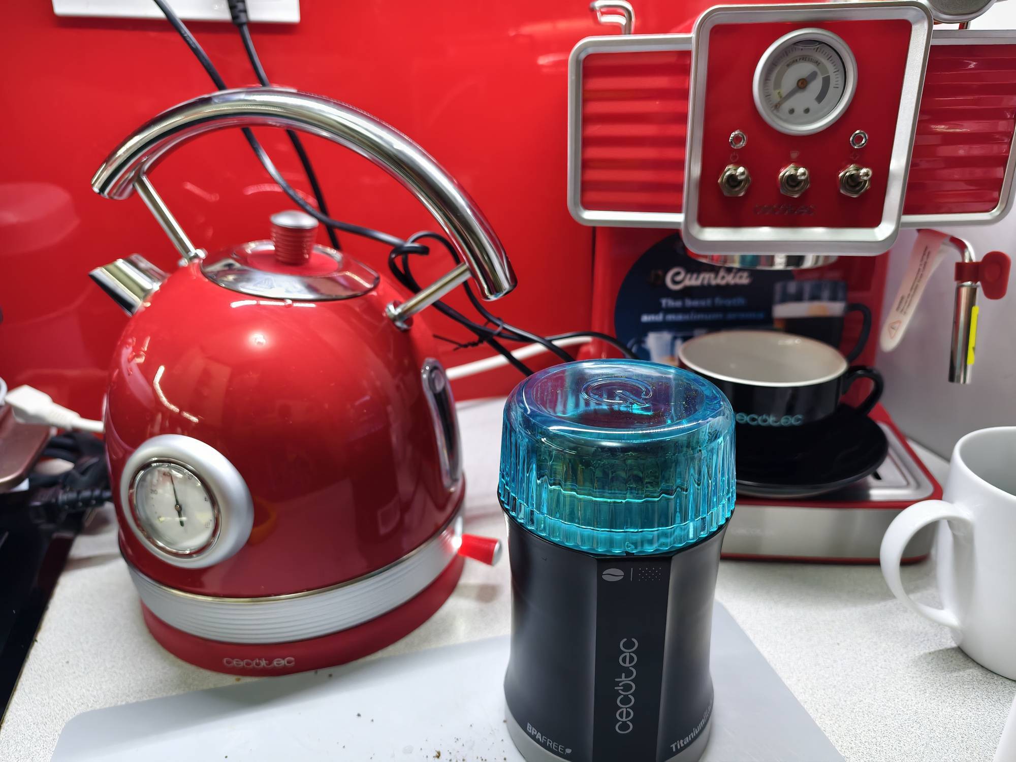 Cecotec Light Red