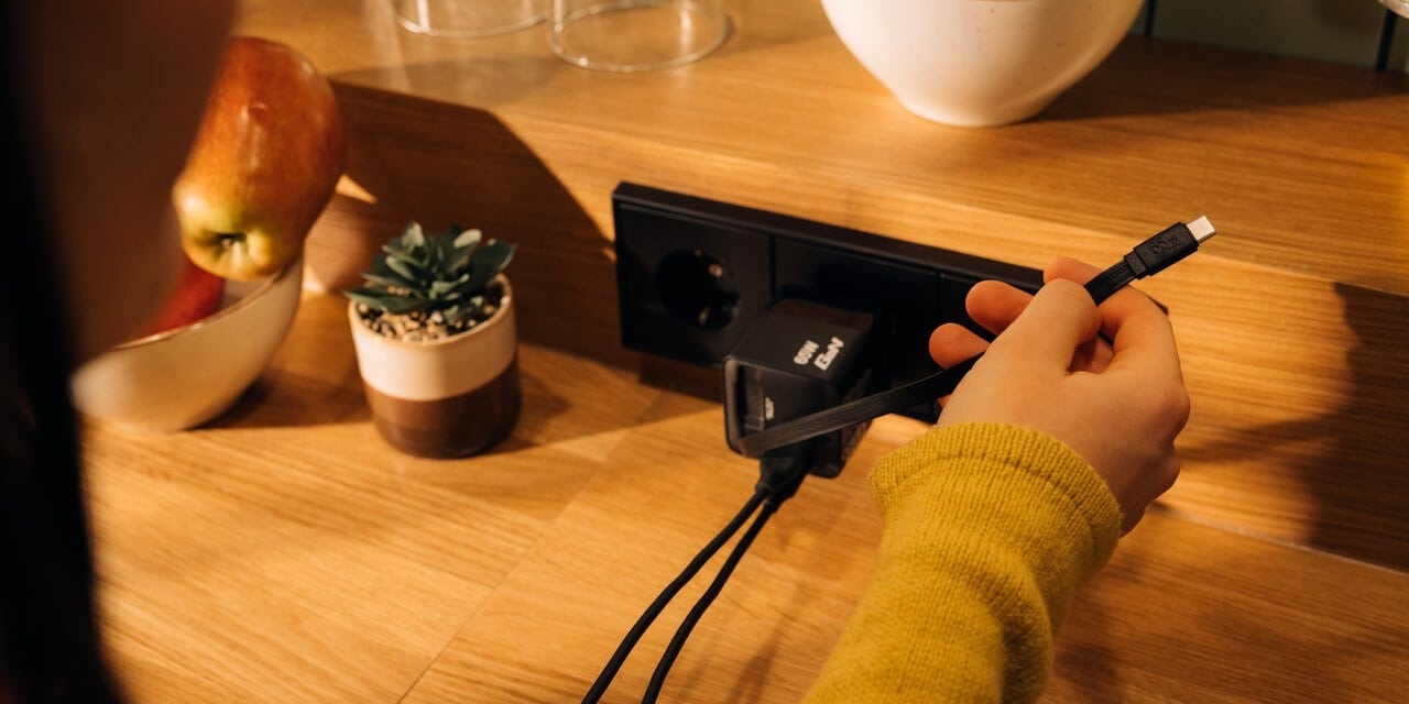 Zalety GaN w ładowarkach i zasilaczach