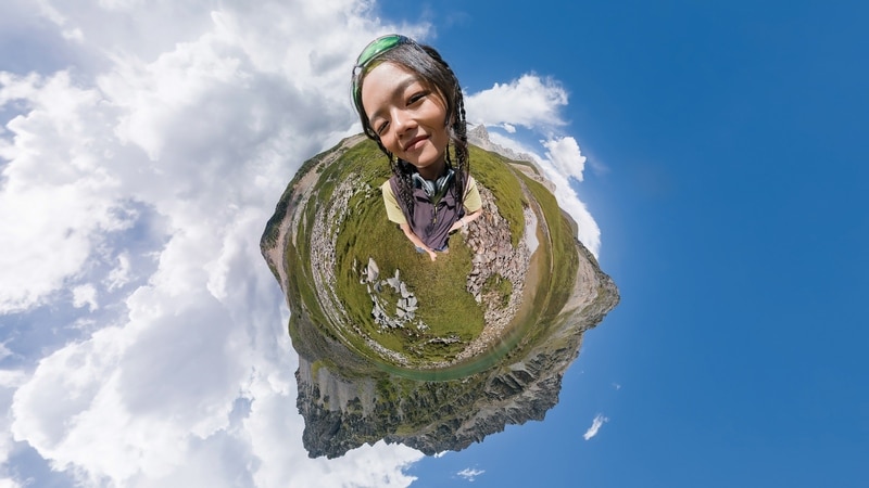 Insta360 X6