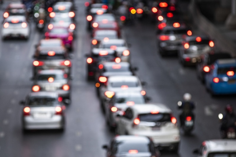Polacy żegnają benzynę i diesla – stawiają na elektryki i hybrydy?