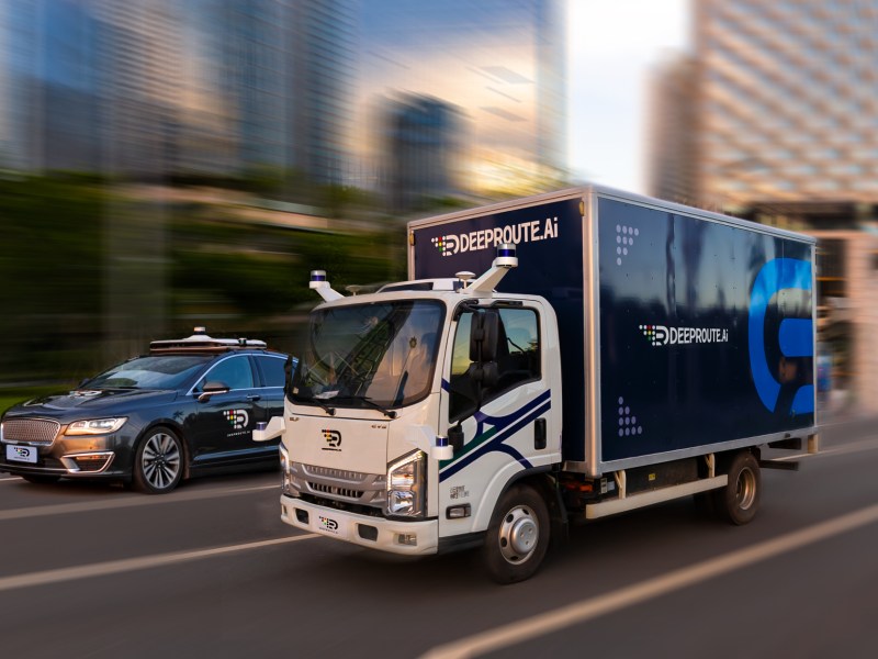 autonomous driving self-driving cars mobility robotaxi robotruck deeproute shenzhen california china