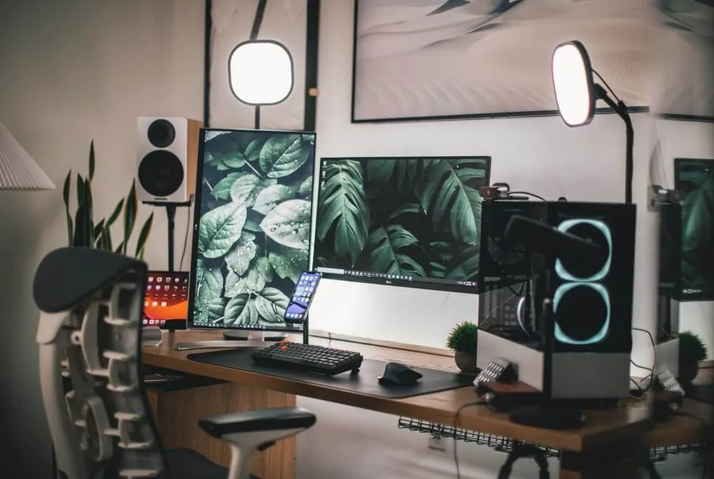 Асемблиране на компютри и продажба на офис техника