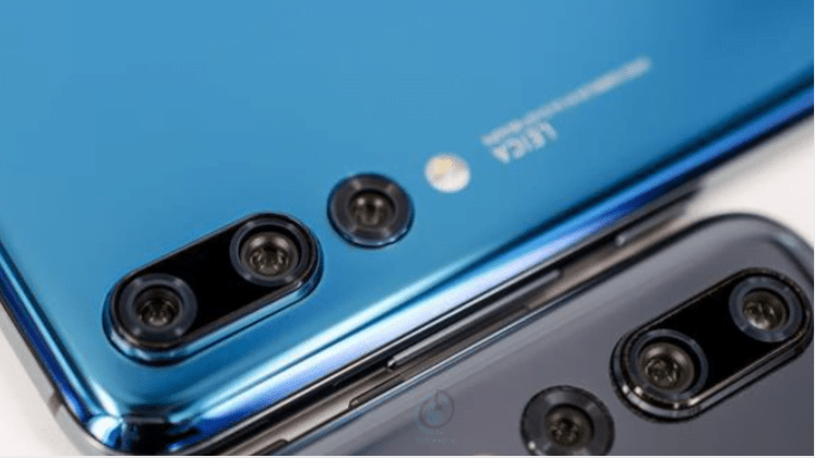 هواتف بثلاث كاميرات من الخلف