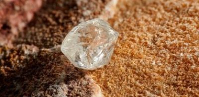 De Beers 集團 2026 年第一季度鑽石產量強勁增長 17%