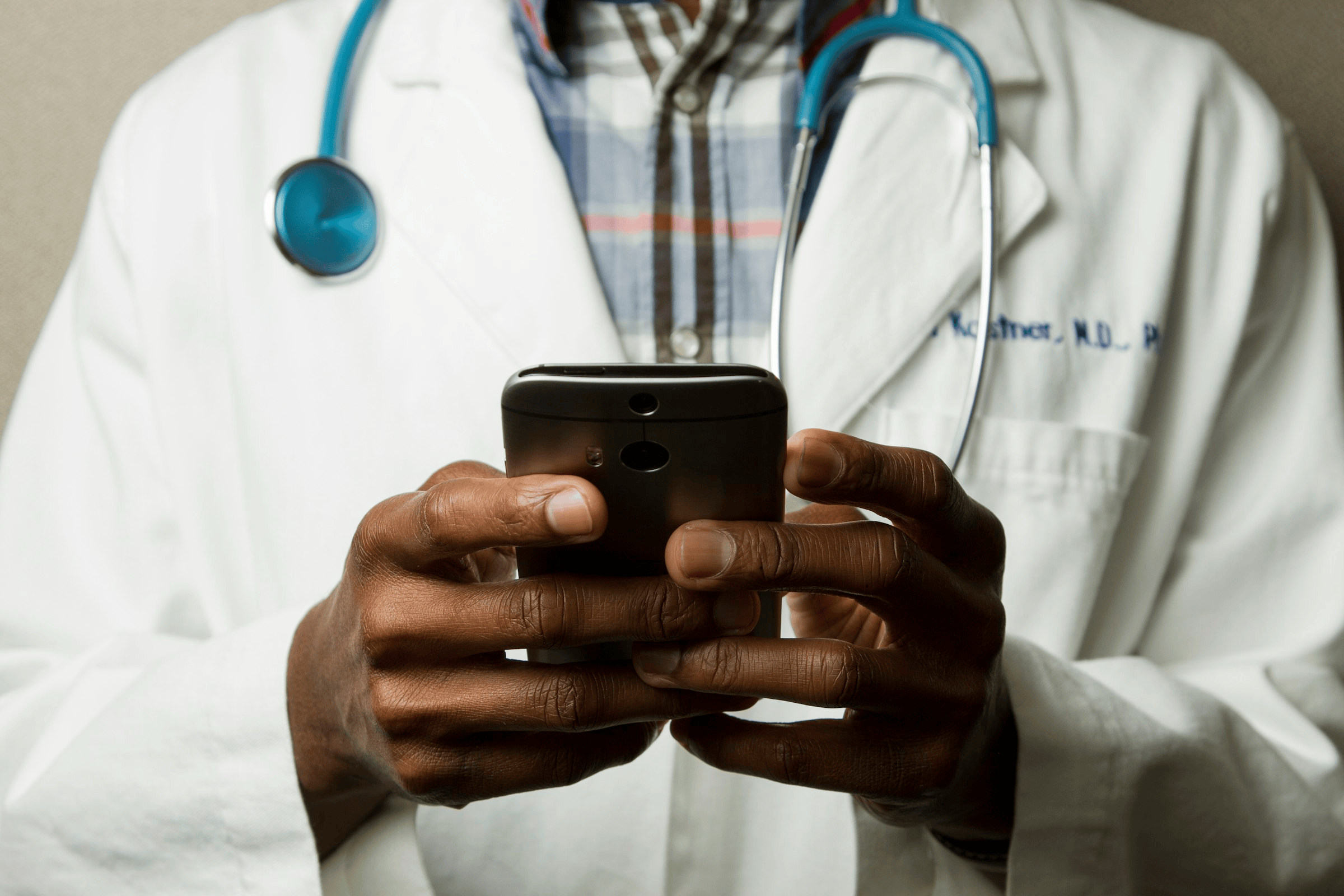 AstraZeneca and Oracle plan AI clinical trial tools