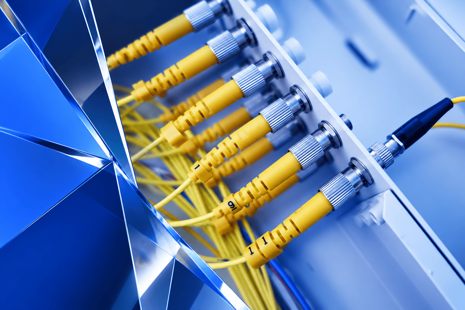 EU plans Arctic cable hub and new northern links