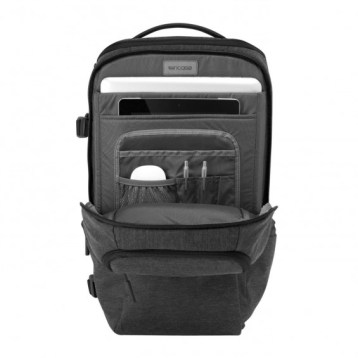 InCase DSLR ProPack: Padded Laptop Compartment