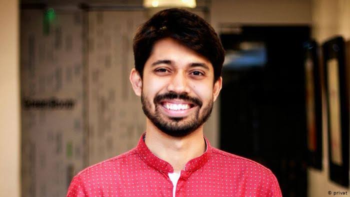 আয়মান সাদিক হলেন সেরা ফেসবুক কন্টেন্ট ক্রিয়েটর