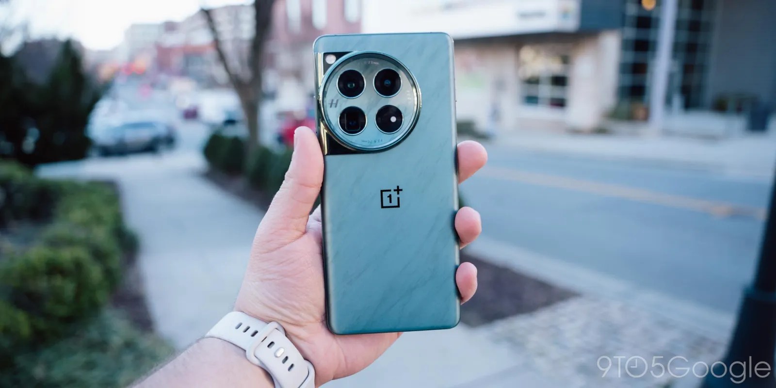 নতুন ডিজাইনে বাজারে আসবে ওয়ানপ্লাস থার্টিন