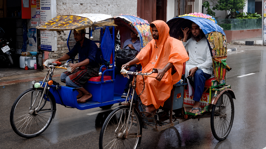 বর্ষায় মানুষের পাশে বাংলালিংক