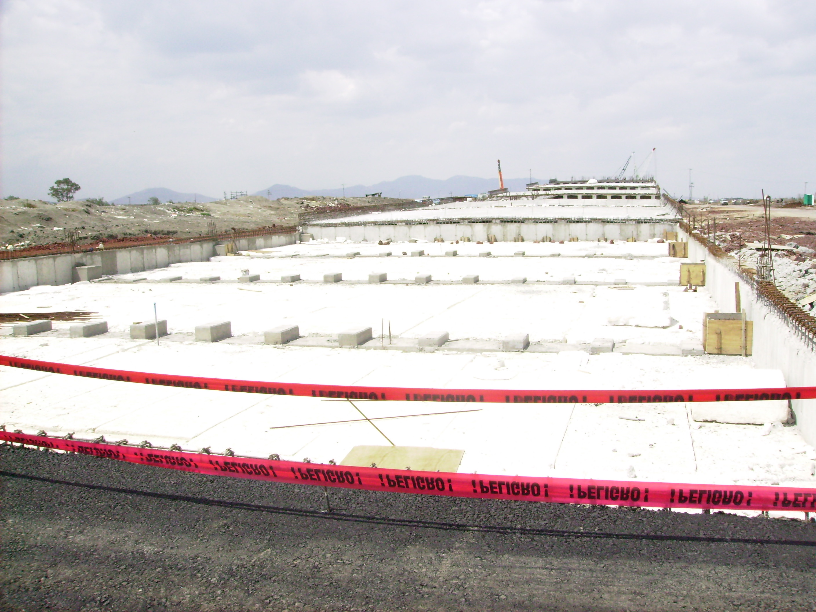Plataforma de relleno aligerado con bloques de geofom EPS