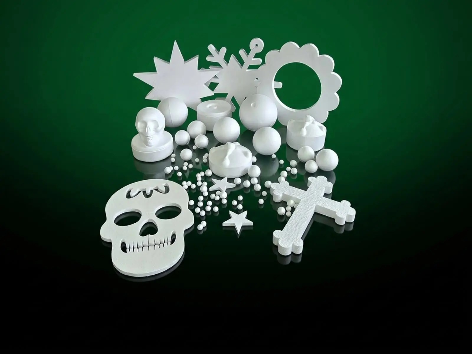 Figuras de poliestireno EPS de TecnoEPS para manualidades: copos de nieve, estrellas, esferas, calaveras y cruces