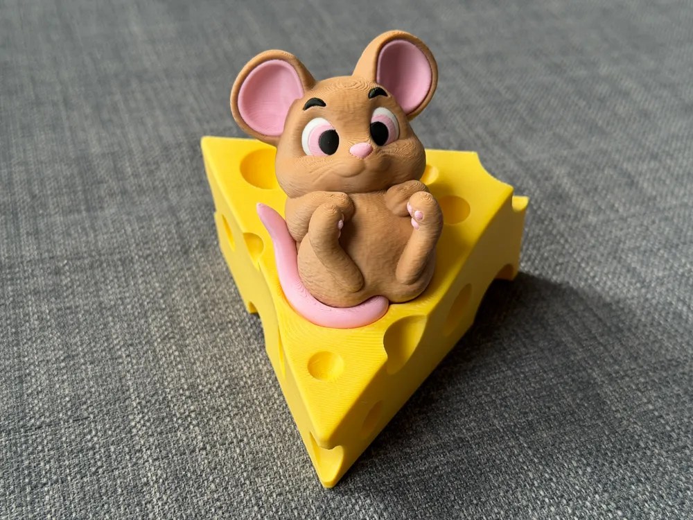 Cute Mouse with Cheese