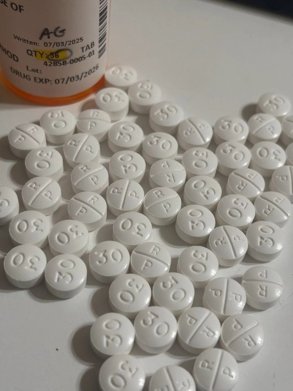 RP 30 Oxycodone 30mg – Real White RP 30 Pill for Severe Pain Relief | Fast USA Delivery