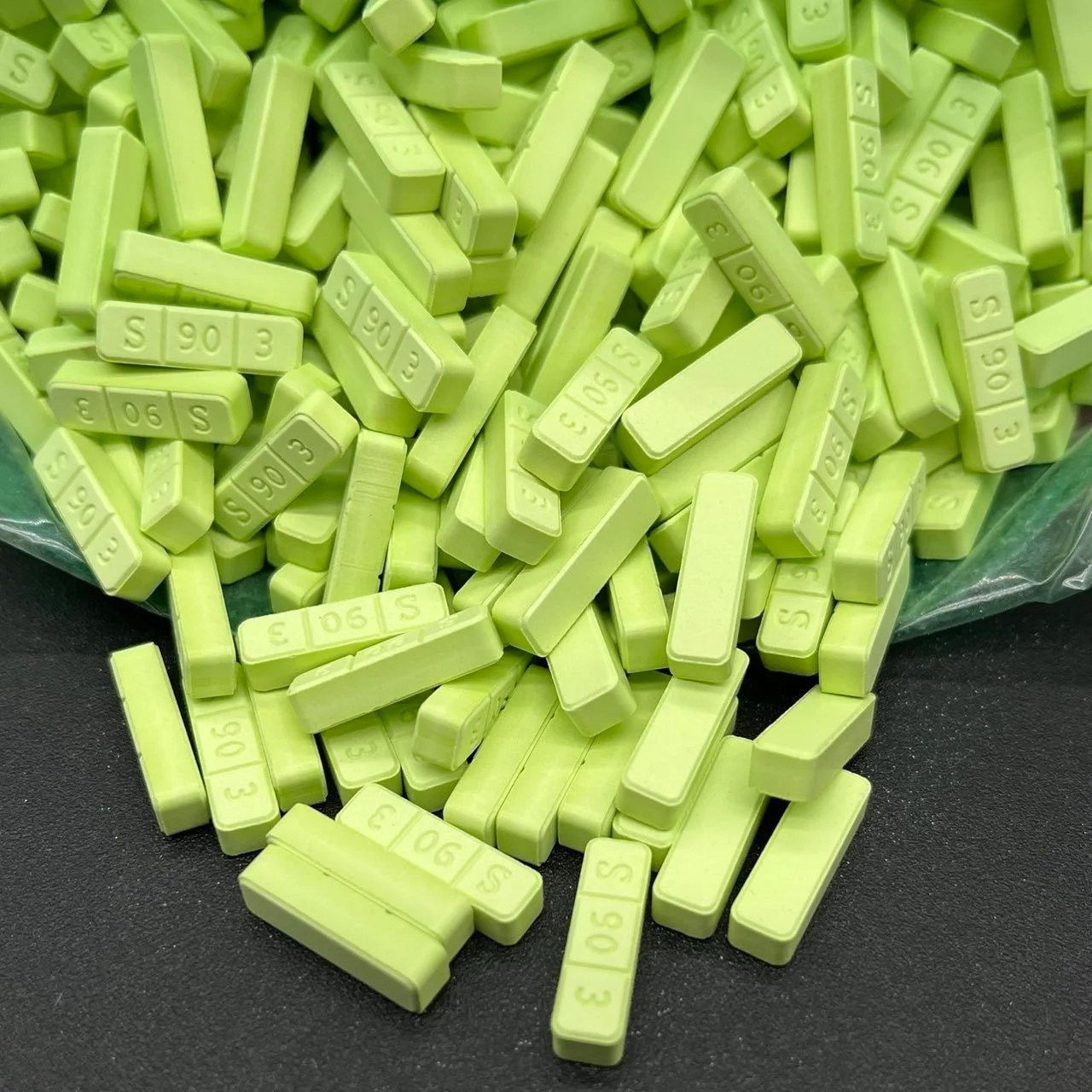 Green Xanax Bar vs White & Blue Xanax – Strength, Effects & Dosage Differences (2025 Guide)